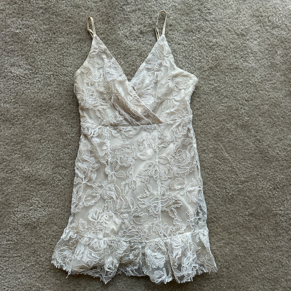 Forever 21 Cream Floral Lace Dress